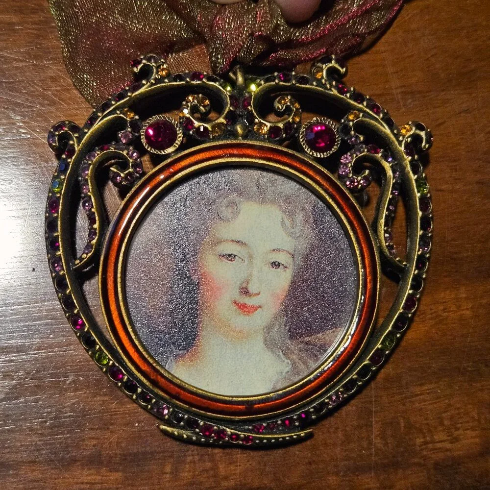 RARE JAY STRONGWATER VICTORIAN HEART CRYSTAL ENAMEL HANGING MINI FRAME ORNAMENT